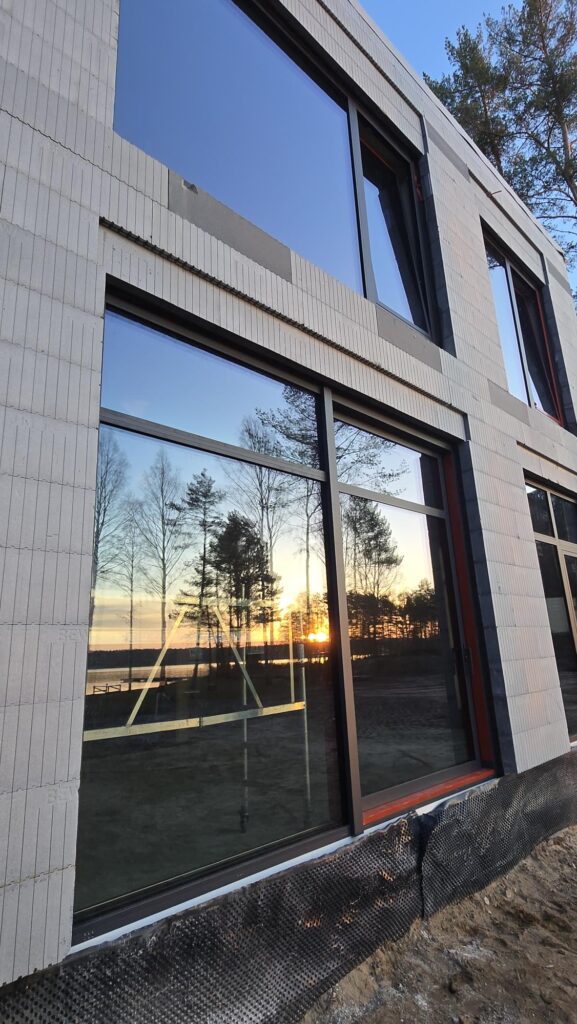 Aluminija logi (3)